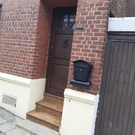 Escale Du Bourlingueur Lägenhet Charleroi Exteriör bild