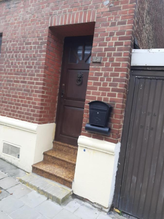 Escale Du Bourlingueur Lägenhet Charleroi Exteriör bild